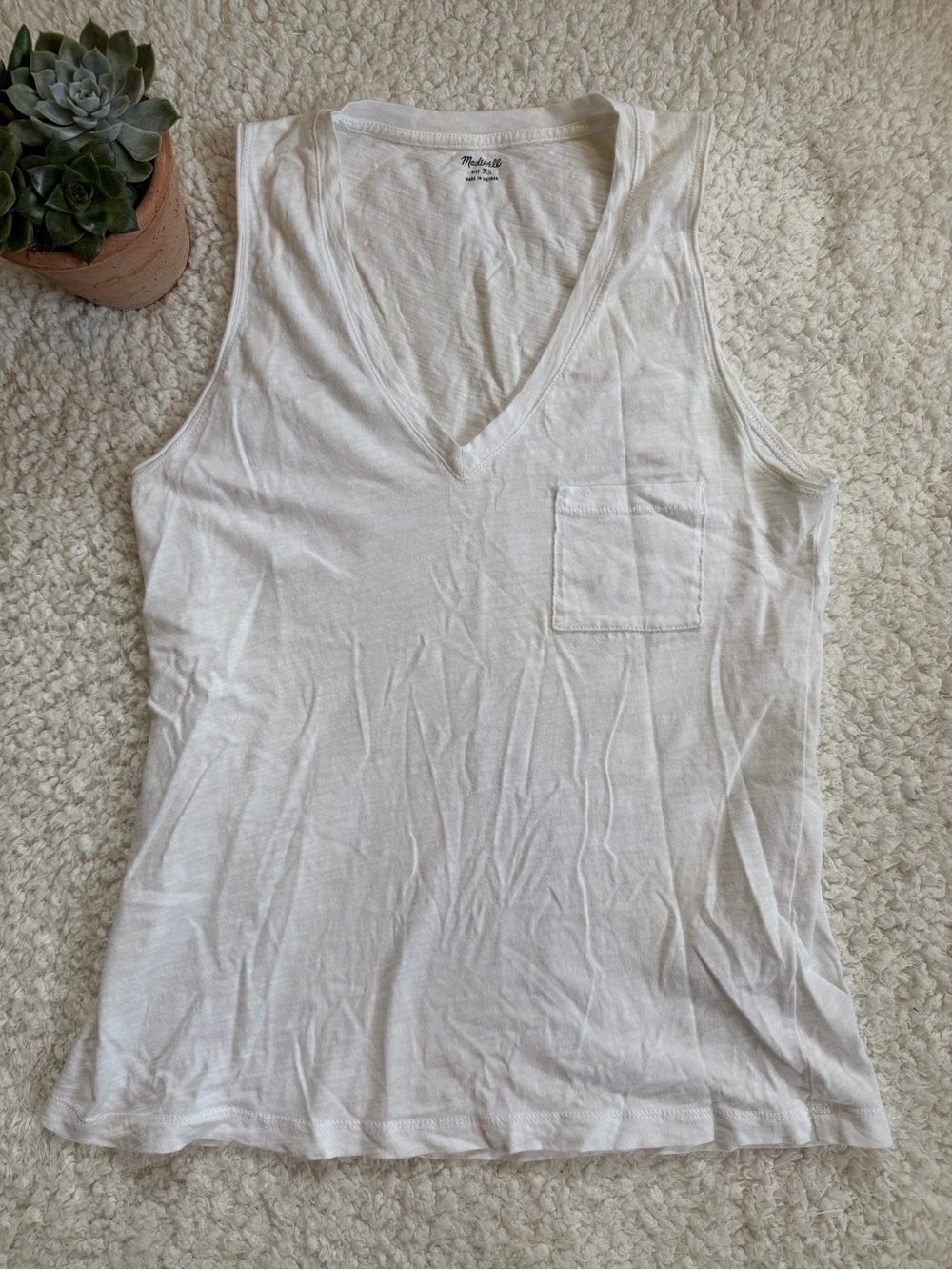 Madewell whisper tank - Picture 2 of 9